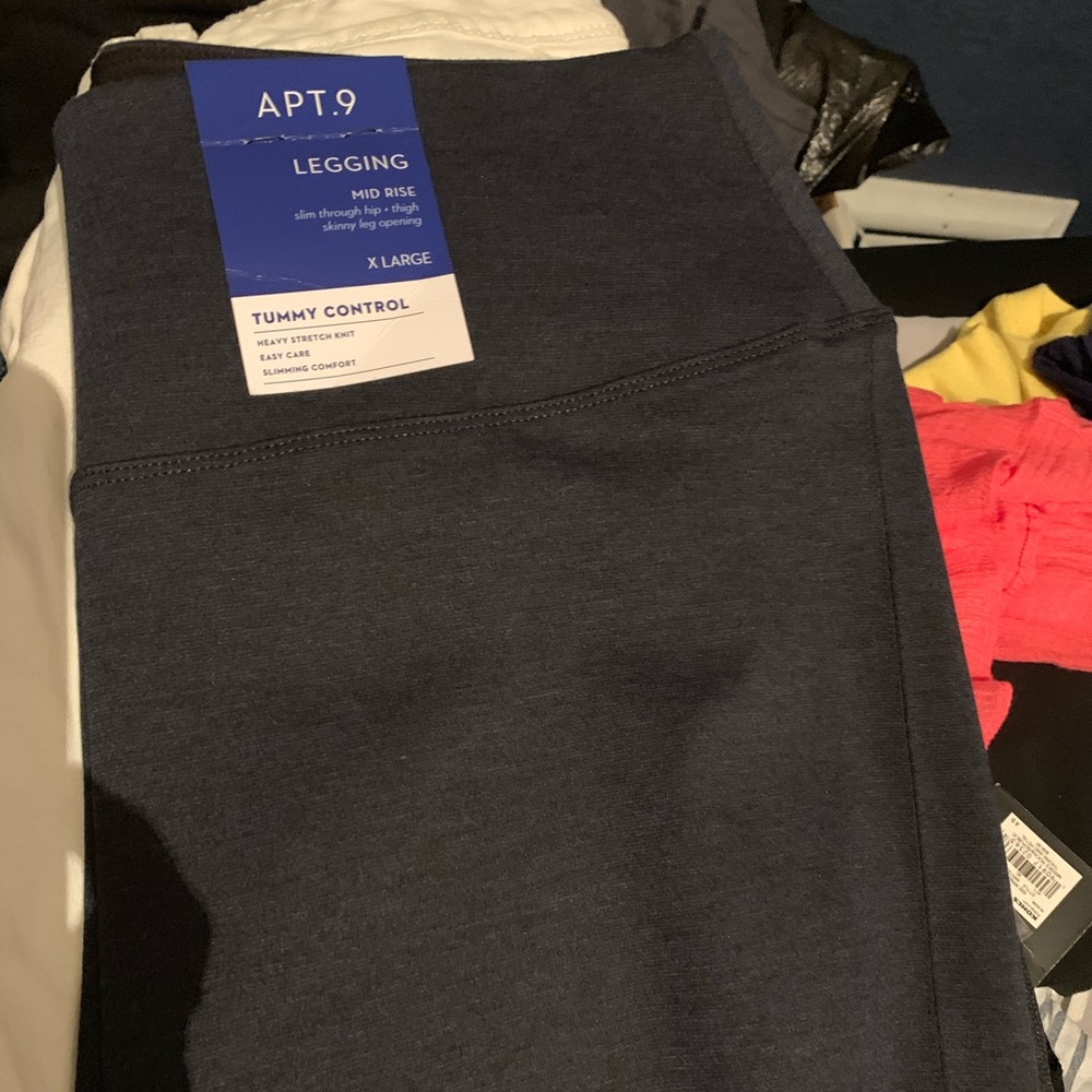 Apt 9 leggings brand new